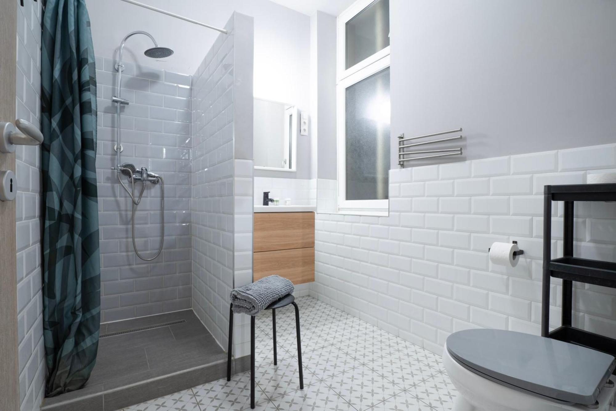 4-Bedroom Comfort Apartment In The Citycenter F38 Budapest Exterior photo