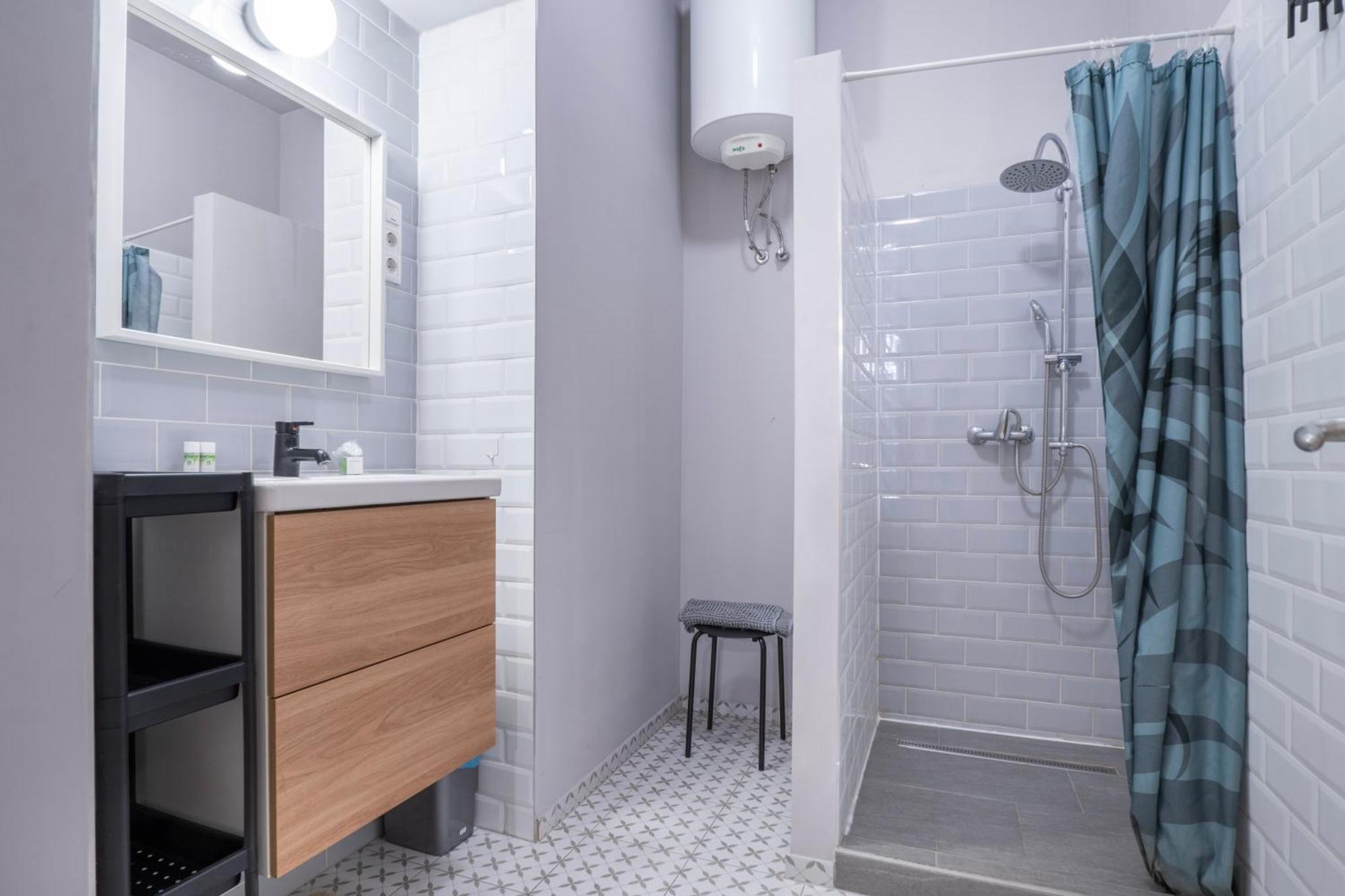 4-Bedroom Comfort Apartment In The Citycenter F38 Budapest Exterior photo